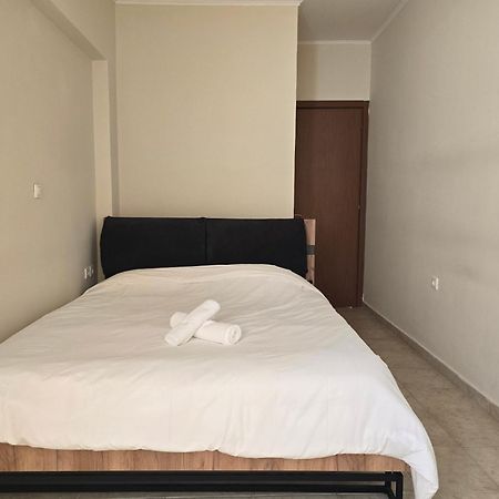 Maria Beach Apartement In Korinth! Esterno foto