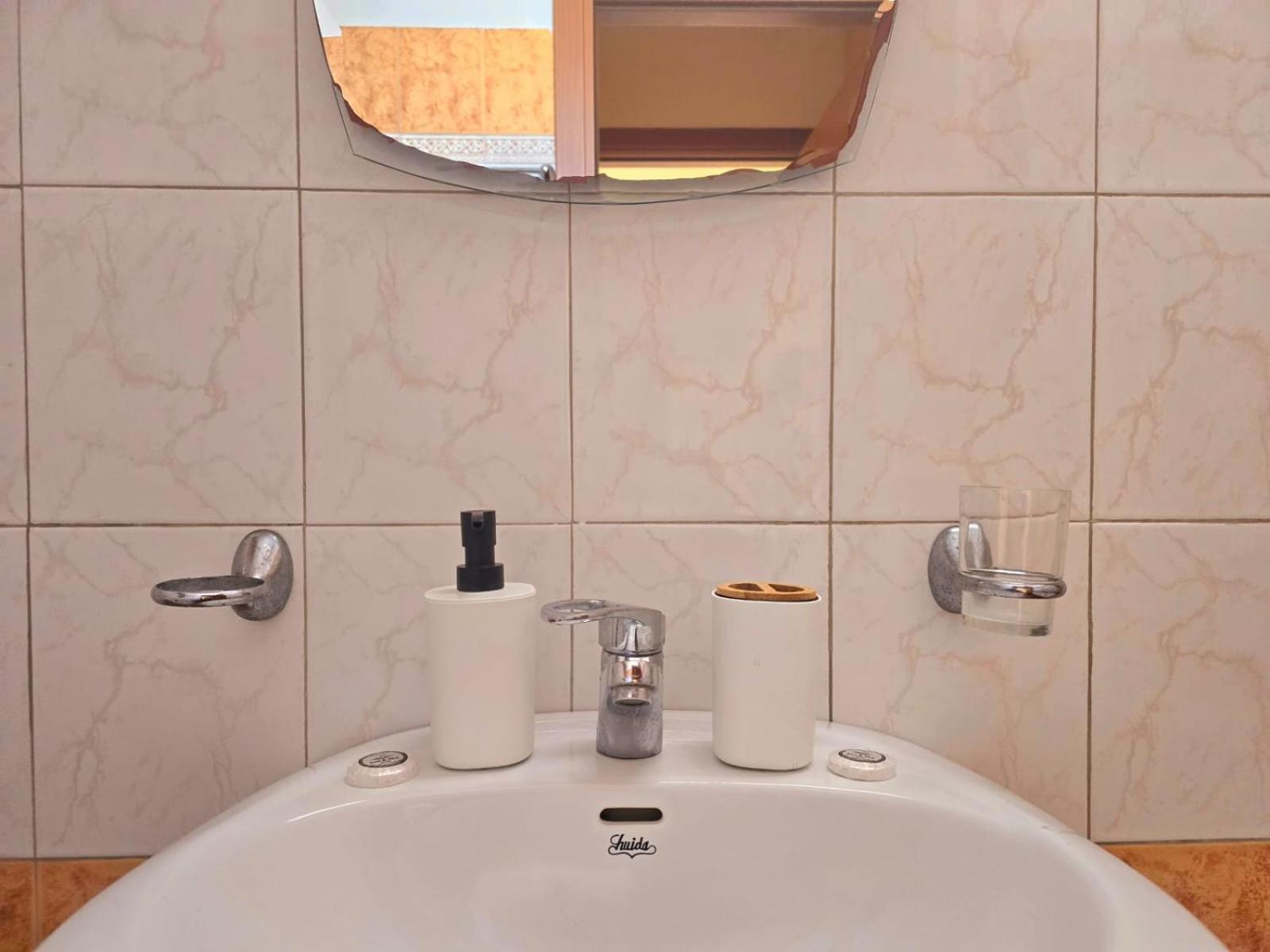 Maria Beach Apartement In Korinth! Esterno foto